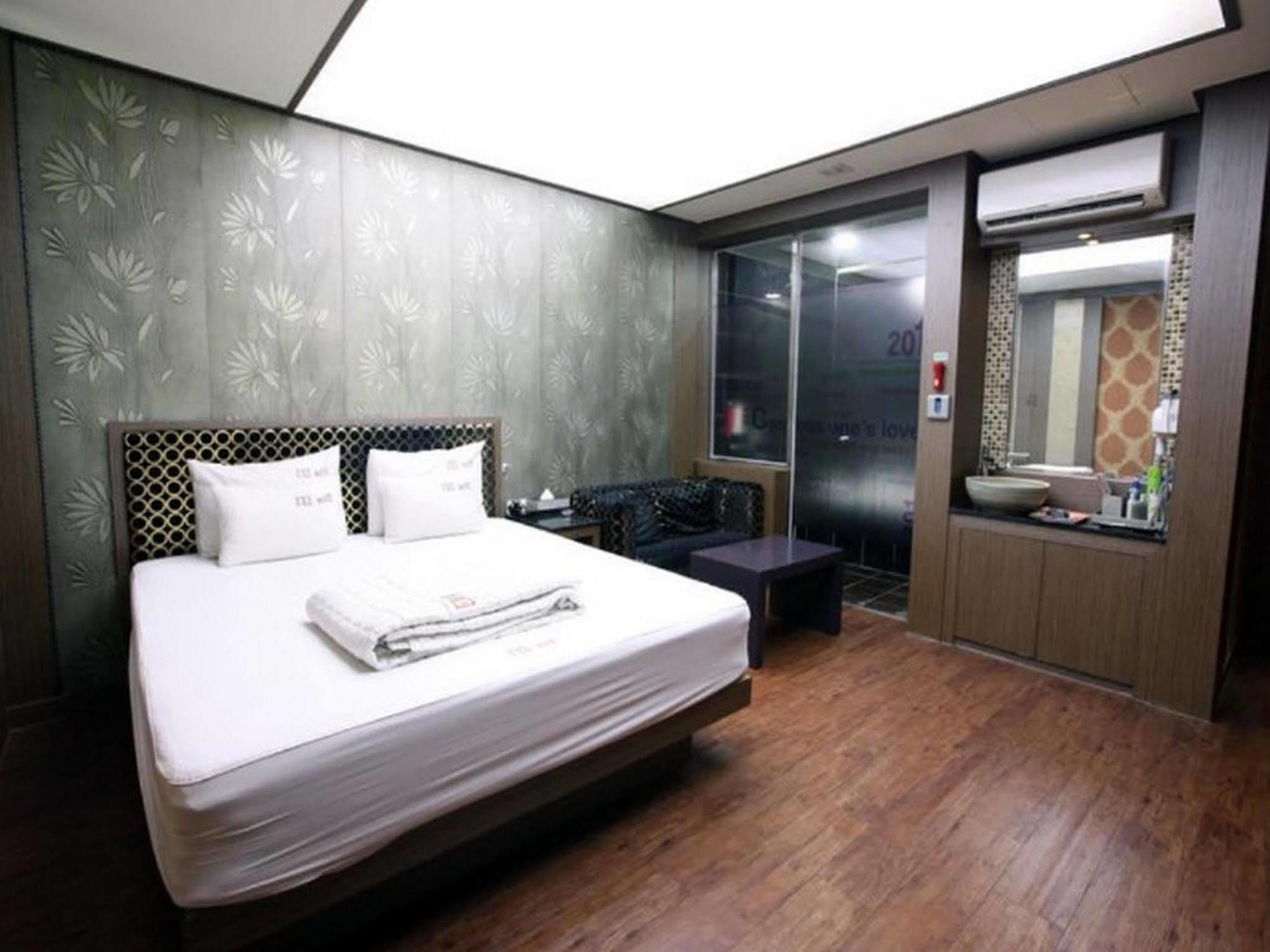 The Design Motel Busan Exterior photo